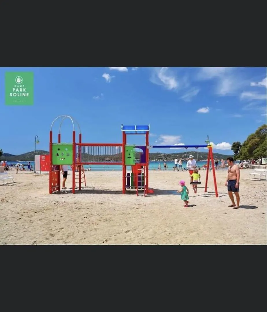 Casa de Férias Bajki Mobile Home 2 Biograd Na Moru